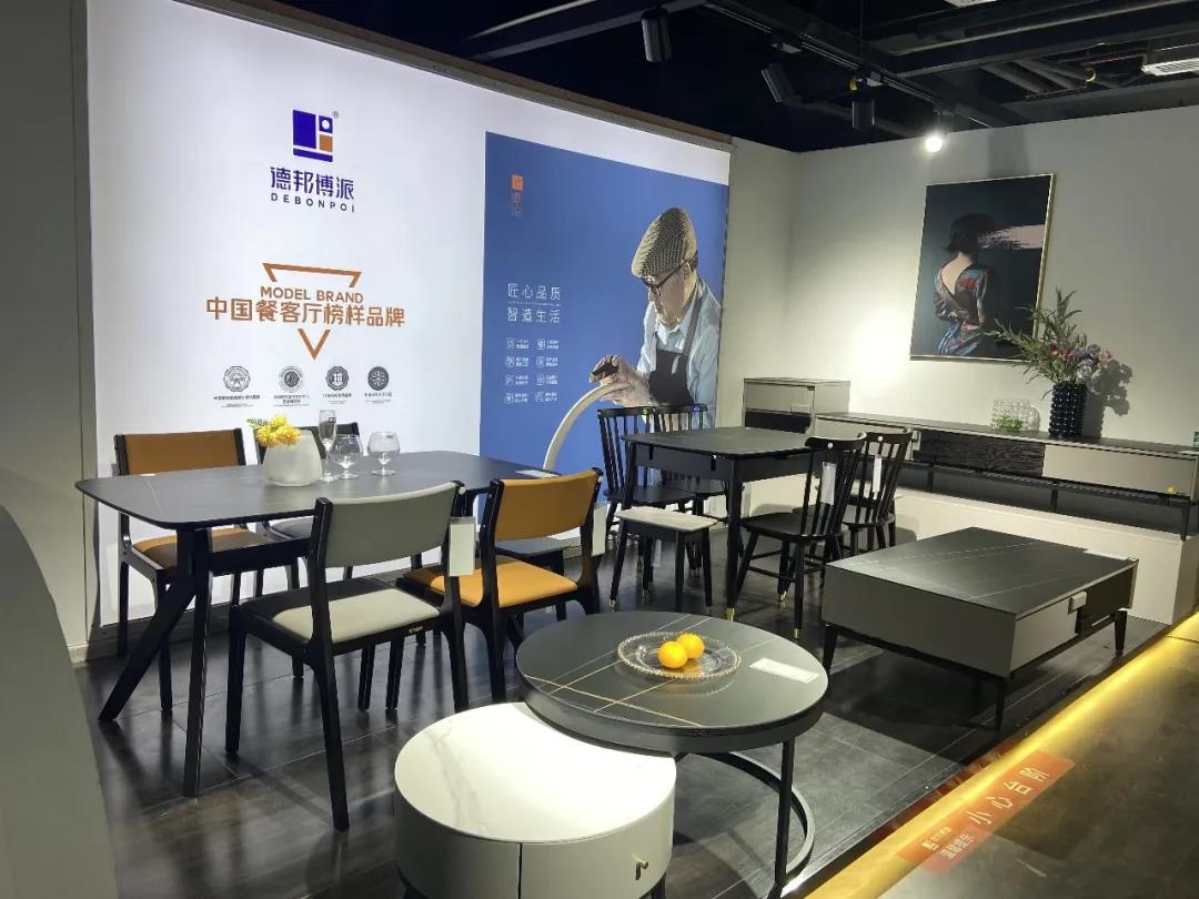 1597891804406951.jpg 佛山玛奥会展3楼现场实景拍摄图.jpg
